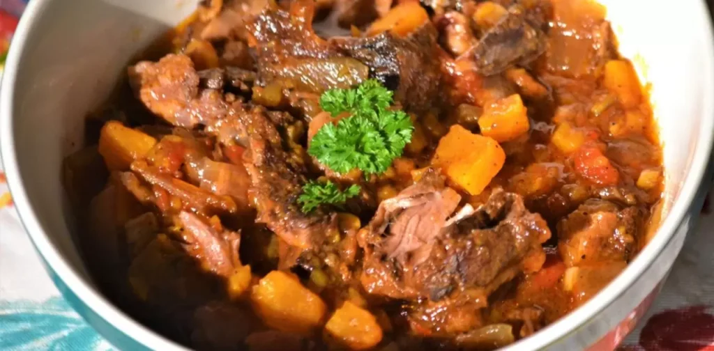 How to Cook Oxtails in the Oven